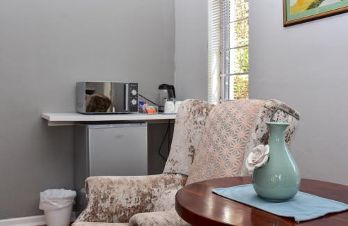 Grahamstown House | Villa Palesa Guesthouse