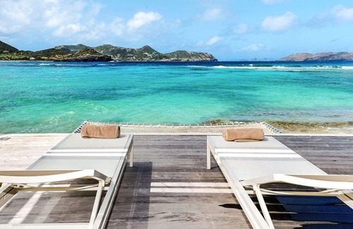 Barriere des Quatres Vents Villa | Villa Palm Beach | Beach Front - Located in Beautiful Lorient Beach with Private Pool