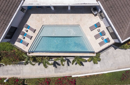 Estate Lovenlund Villa | Villa Palmera - 5-Star Modern Tropical Paradise