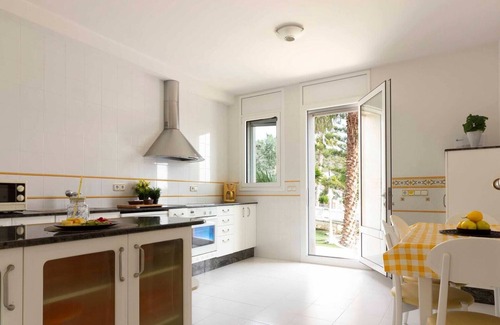 Roda de Bara Villa | Villa Palmeral- Piscina, Gran Jardin, BBQ, Parking