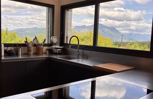 La Roche-sur-Foron Villa | Villa "Panorama" with pool and indoor spa