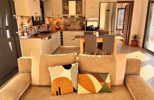 Saktouria House | Villa Panorama | Sunset Retreat