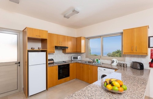 Droushia Villa | Villa Panorama Tria - Four Bedroom Villa, Sleeps 8