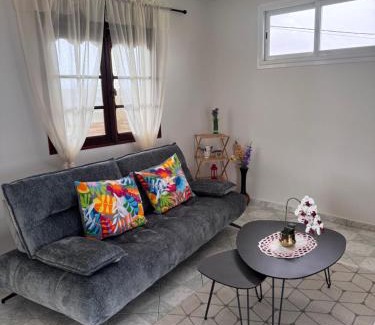 Les Abymes House | VILLA Papillon