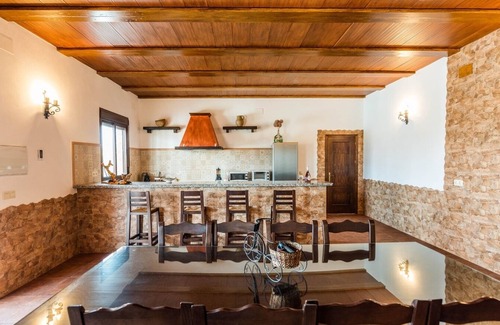 La Lantejuela Villa | Villa Paquita Lantejuela by Ruralidays