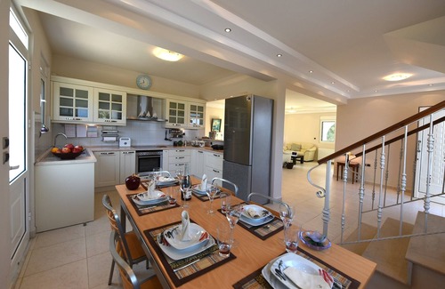 Kremasti Villa | Villa Paradeisi