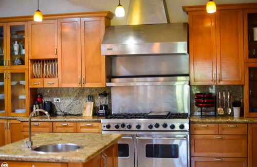 IronShore Estates Villa | Villa Paradise- Pool, Jacuzzi & More