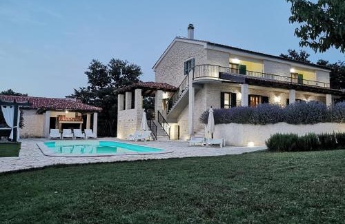 Lovinac Villa | Villa Paradiso ZadarVillas