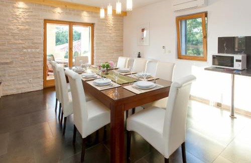 Lovinac Villa | Villa Paradiso ZadarVillas