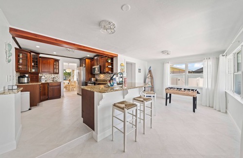 Seacoast Shores House | Villa Paradisus. Heated Pool! 6 min to the beach
