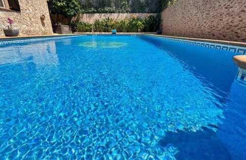 Vidreres Villa | Villa Paraiso - mit riesigem Traumpool