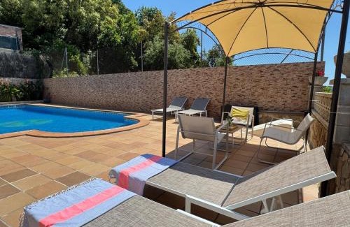 Vidreres Villa | Villa Paraiso - mit riesigem Traumpool