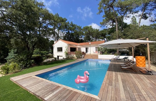 La Palmyre Villa | Villa Parfaite et Lumineuse Avec Piscine Dans un Parc Privé