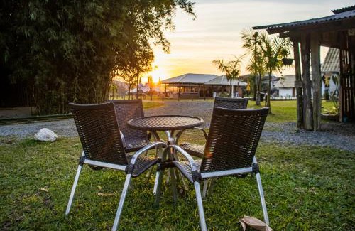 Praia da Armacao do Itapocoroi Hotel | Villa Park Chalés - A sua fazendinha ao lado do Beto Carrero