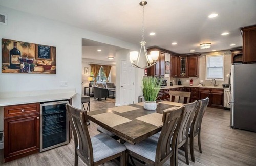 Villa Park House | Villa Park FHS Rental
