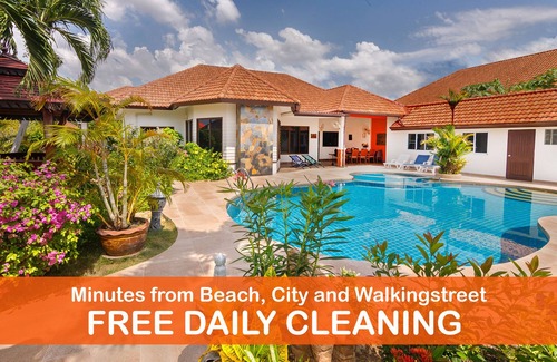 Nong Prue Villa | Villa Pattaya Hill minutes from the Beach and City Pattaya