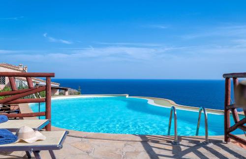 Torre delle Stelle Villa | Villa Patty with infinity pool in front of the sea, parking and wifi