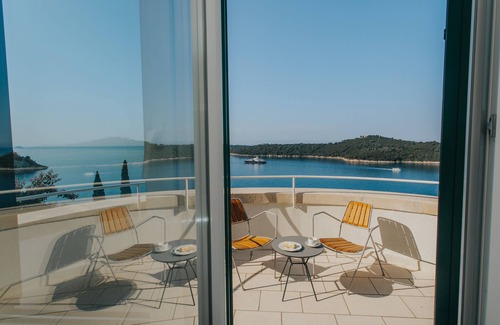 Municipality of Dubrovnik Villa | Villa Paulina Is Located In Dubrovnik's Most Elite Residential Neighbourhood