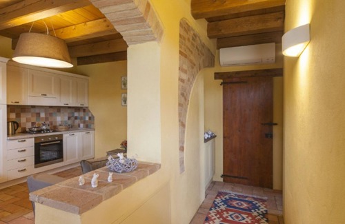 Bettolelle Apartment | Villa Pedossa, Il Grano, app in villa with pool 7 km from Senigallia, Marche