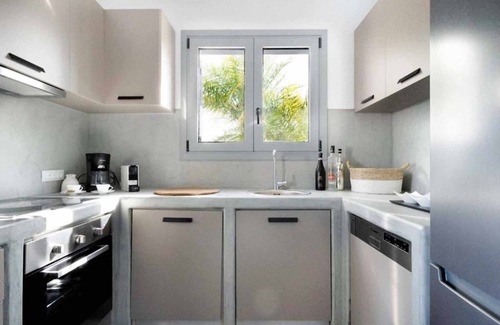 Gennadi Villa | Villa Pefko - Three Bedroom Villa, Sleeps 6