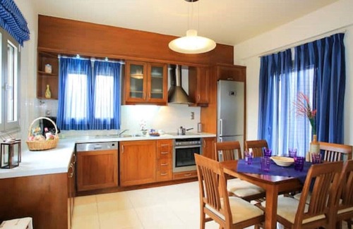 Kastelli Villa | Villa Peki, 2 storey, spacious with modern amenities