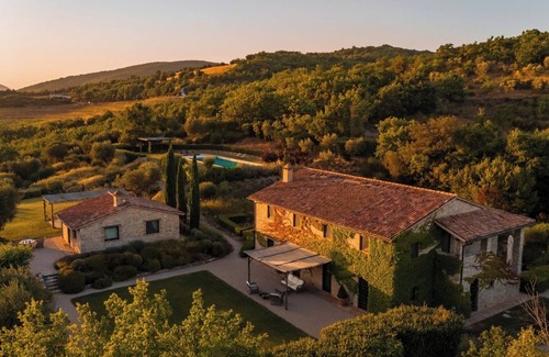 Montelaguardia Villa | Villa Penelope - Private villa with heated pool