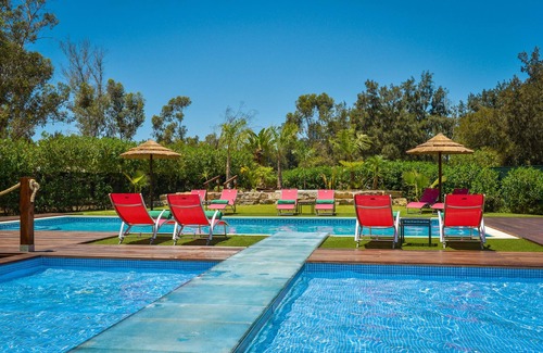 Penina Villa | Villa Penina Gardens Heated Pool, Jacuzzi, Cinema, GYM, Games and Gardens
