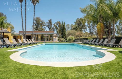 Penina Villa | Villa Penina Majestic with Indoor pool, Jacuzzi, Tennis, Cinema, GYM and games