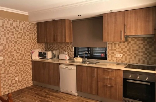 Almancil House | Villa Pera-Perfect for families w/private pool, bbq & garden inside 3acre farm