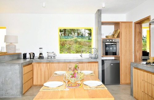 Coromandel Villa | Villa perfect for 2- 6 people, 5 minutes from Graviers beach