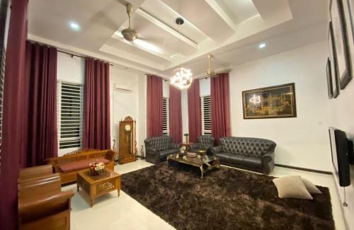 Ijok Villa | VILLA PERMATA IBU