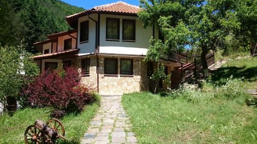 Devin House | Villa Persenk