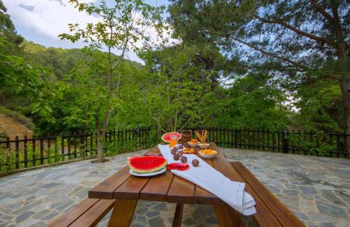 Platres Villa | VILLa PERSEPHONE