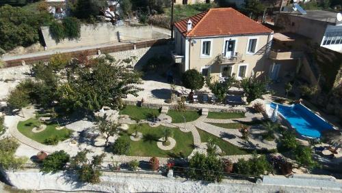 Kalochorafitis Villa | Villa Petra with heated pool