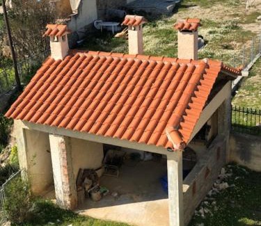 Agii Apostoli House | Villa Petries Relaxed Holidays
