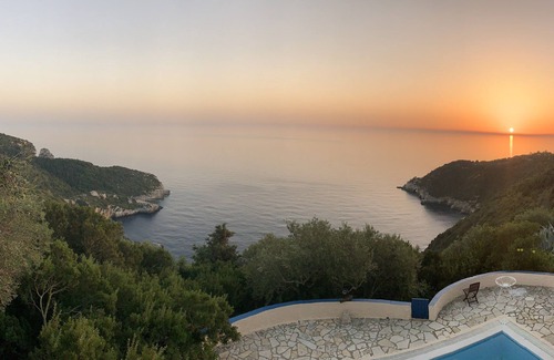 Paxos Villa | Villa Petritis - Superb Cliff Top Villa with Pool