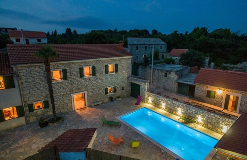 Benkovac Villa | Villa Petrovi Dvori ZadarVillas