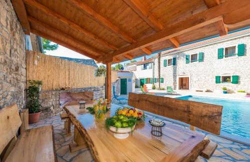 Benkovac Villa | Villa Petrovi Dvori ZadarVillas