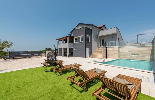 Benkovac Villa | Villa Pezer ZadarVillas
