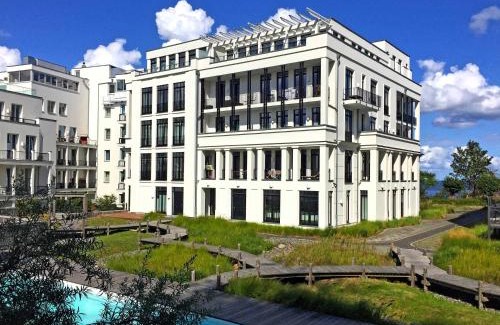 Sellin Villa | Villa Philine - Penthouse 28 mit Panoramablick, Pool, SPA & Kamin