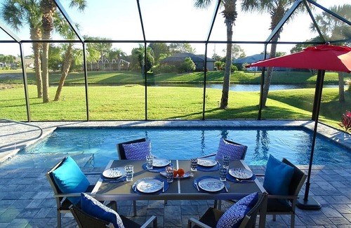 Broadmoor House | Villa Philippa a wonderful place to enjoy, modern, new, on the canal, south facing