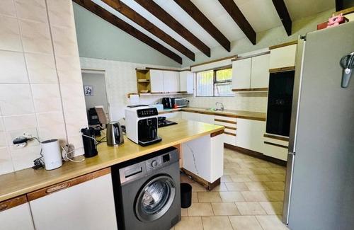 Woodmead Villa | Villa Picasso - 3 Bed Villa