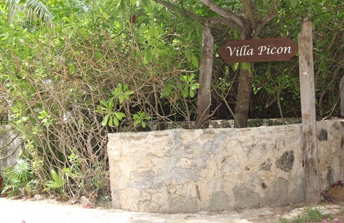 Playa del Secreto Villa | Villa Picon is a private home with the Caribbean ocean at your feet.