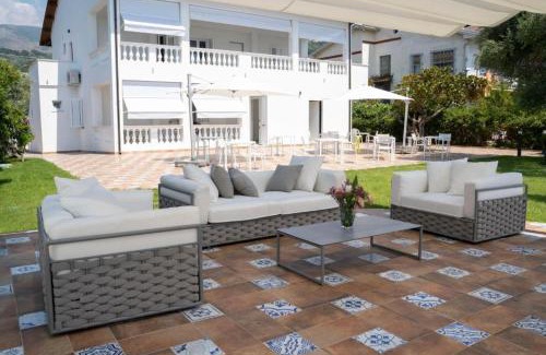 Cucco-Riviere House | Villa Pietra Rossa
