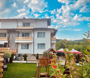 Velingrad House | Villa Pino