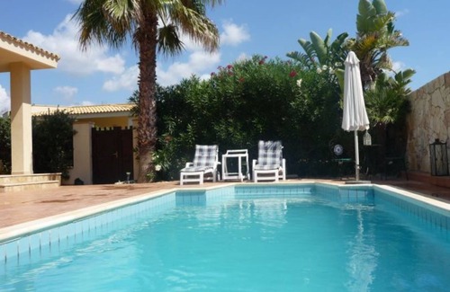 Tre Fontane Villa | " VILLA PINO " with pool for smart working only 50m from the see