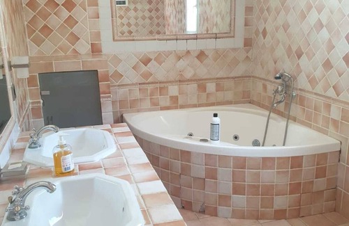 Saint-Mitre Villa | Villa, Piscine Privée !
