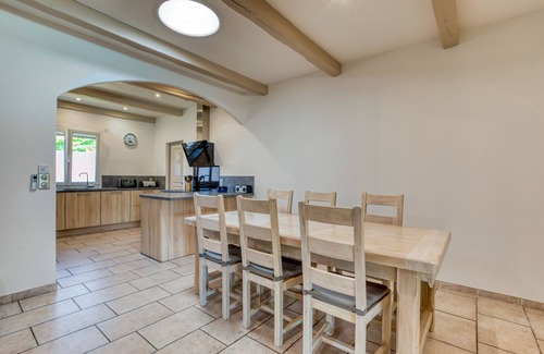 Le Bosc Villa | Villa 'Piscine Proche Lac Du Salagou' with Private Pool, Private Terrace and Wi-Fi