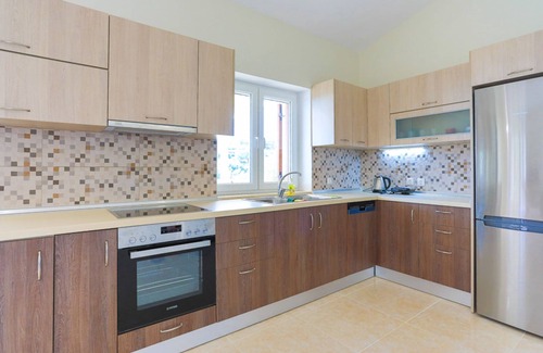 Ieromonachos Villa | Villa Plagia: Luxury, Views, sunny terraces, sleeps 5