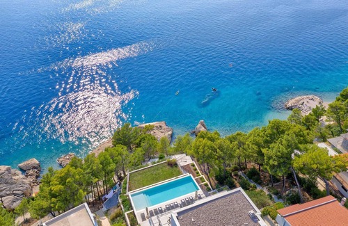 Brela Villa | Villa Platinum - outstanding beachfront villa with 9 bedrooms